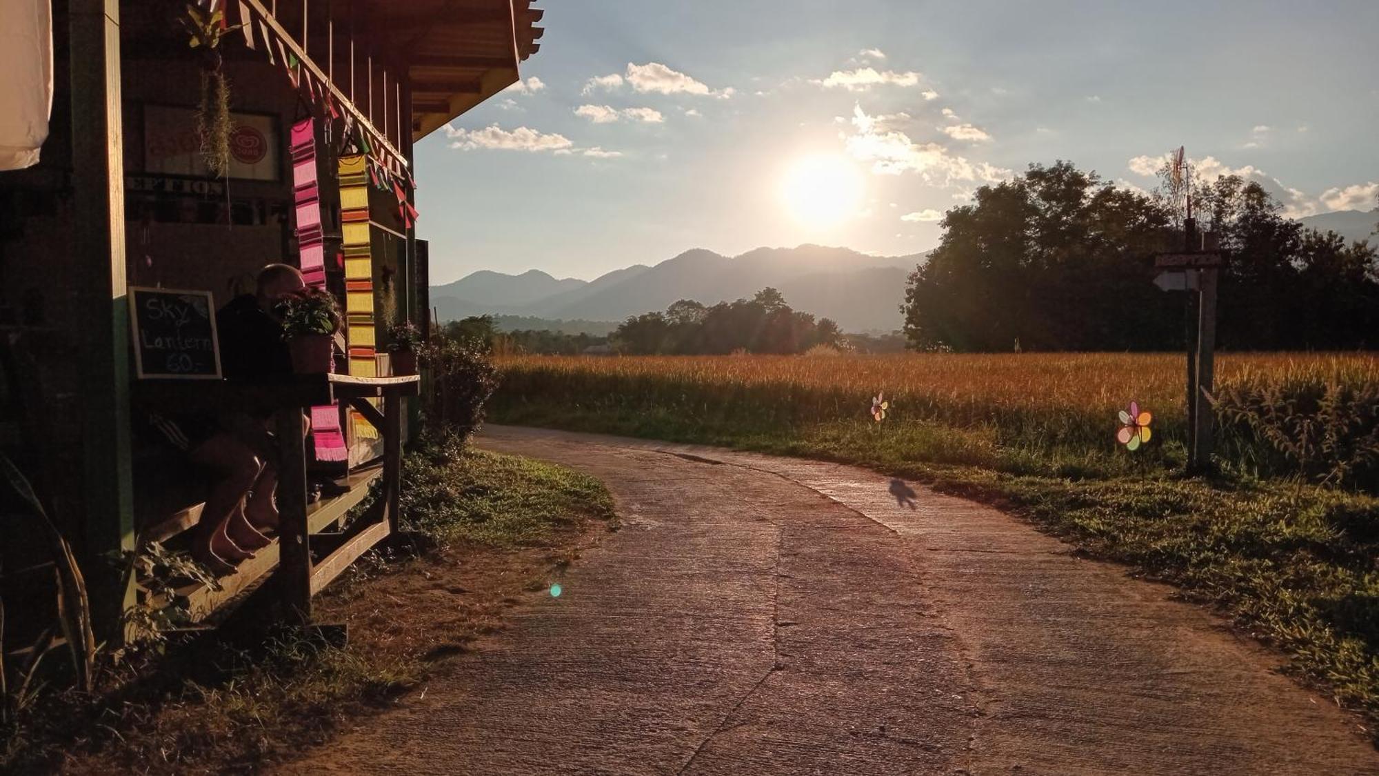 Chill In Pai Hotel Exterior photo