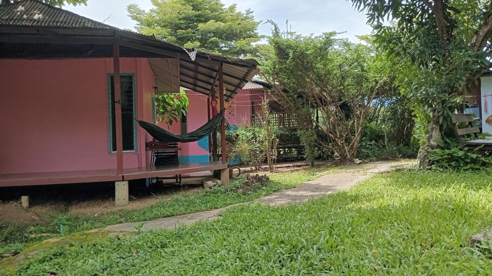 Chill In Pai Hotel Exterior photo