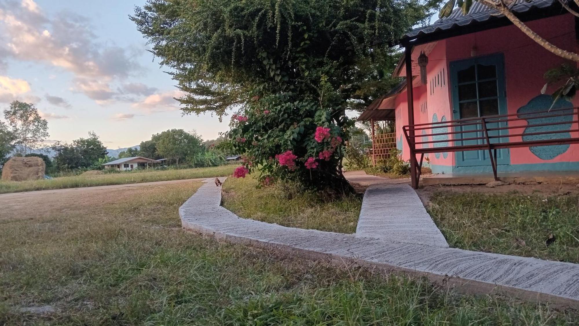 Chill In Pai Hotel Exterior photo